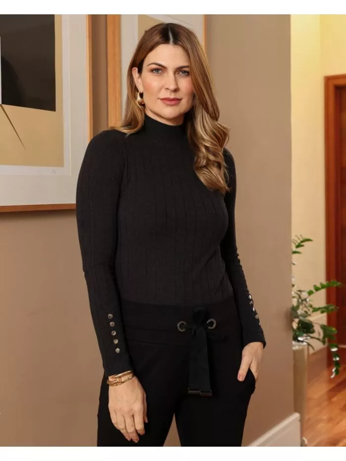 Cacharrel Yasmin Canelada Preta 1
