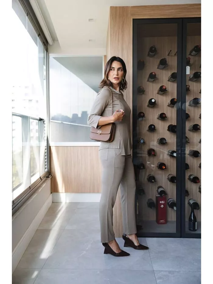 Conjunto Paloma em Malha Canelada – Cor Bege Escuro 1