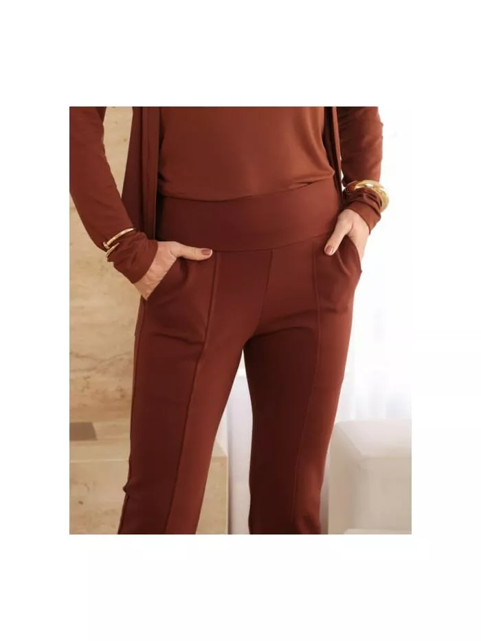 Calça Greta Reta em Malha Crepe – Marrom 1