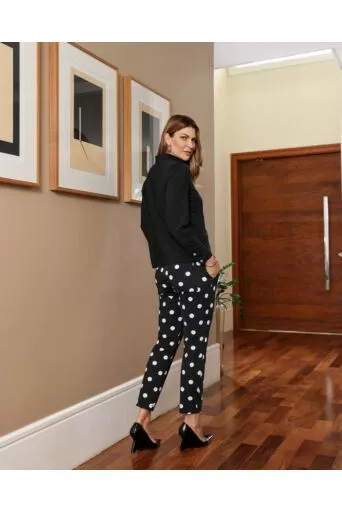 Calça Melina Preta Poá em Malha Fria 1