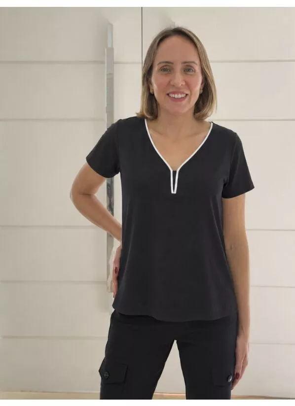 Blusa Moniele em malha preta 1