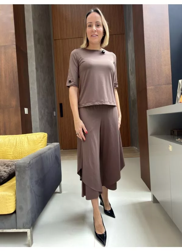 Calça Izabel Pantacourt em malha fria marrom 1