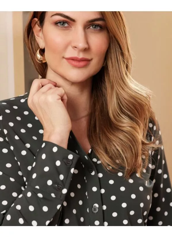 Camisa Luiza Preta com Poá 3