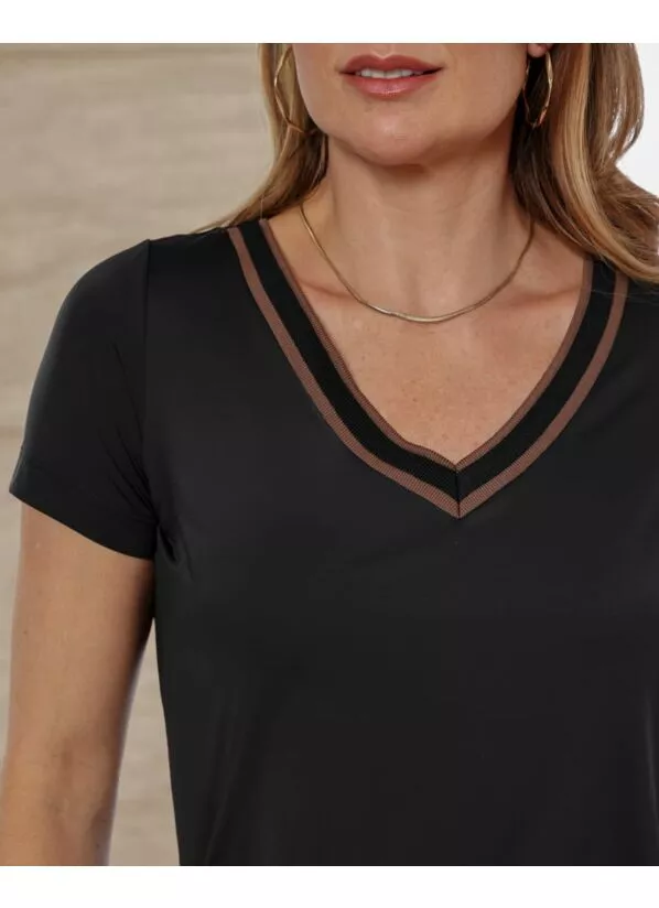 Blusa Valentina Chicabon  em Malha Fluity com Decote V 2