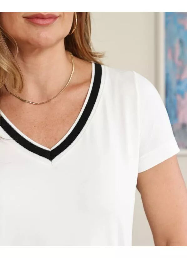 Blusa Valentina  em Malha Fluity com Gola Preta 2