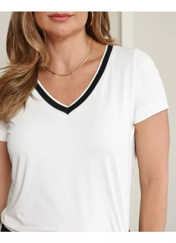 Blusa Valentina  em Malha Fluity com Gola Preta 3