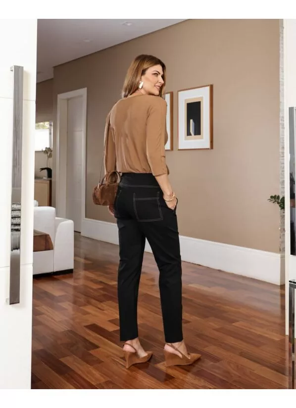 Calça Gisele Preta em Malha 3